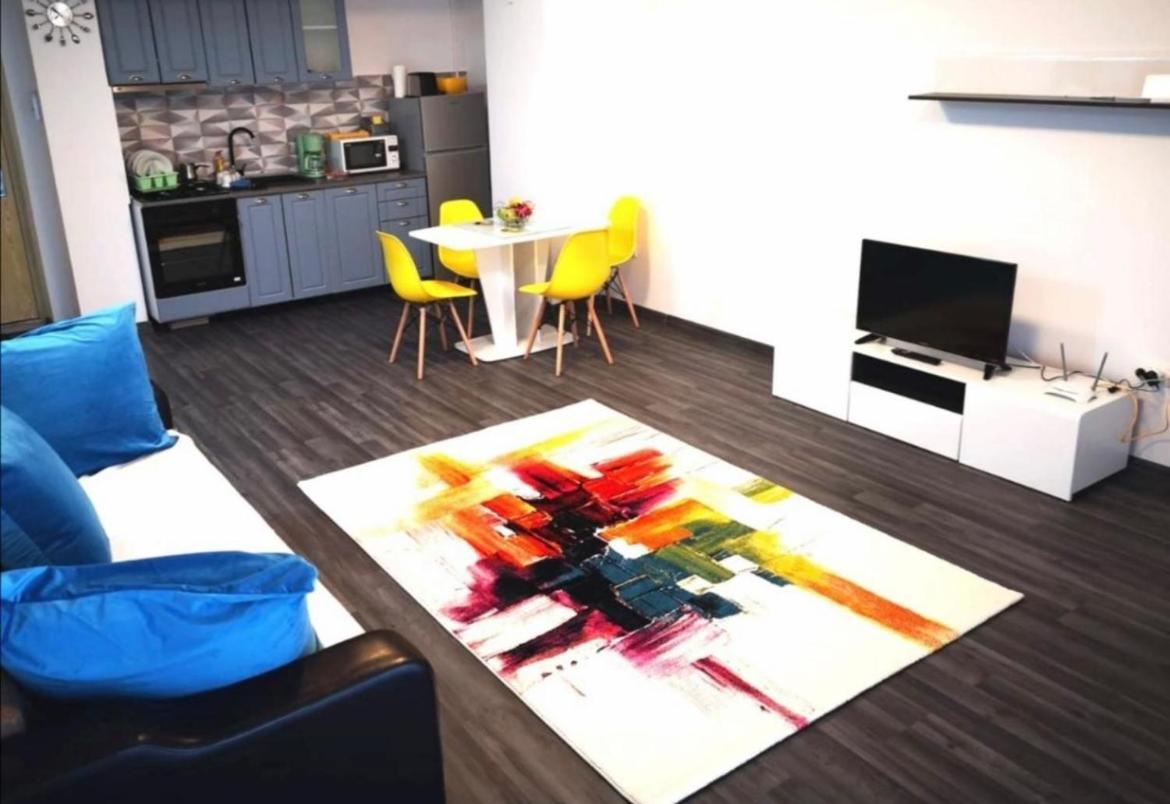 Apartament Spatios Cu 2 Camere In Centrul Statiunii Mamaia -73Mp - ! Exteriér fotografie